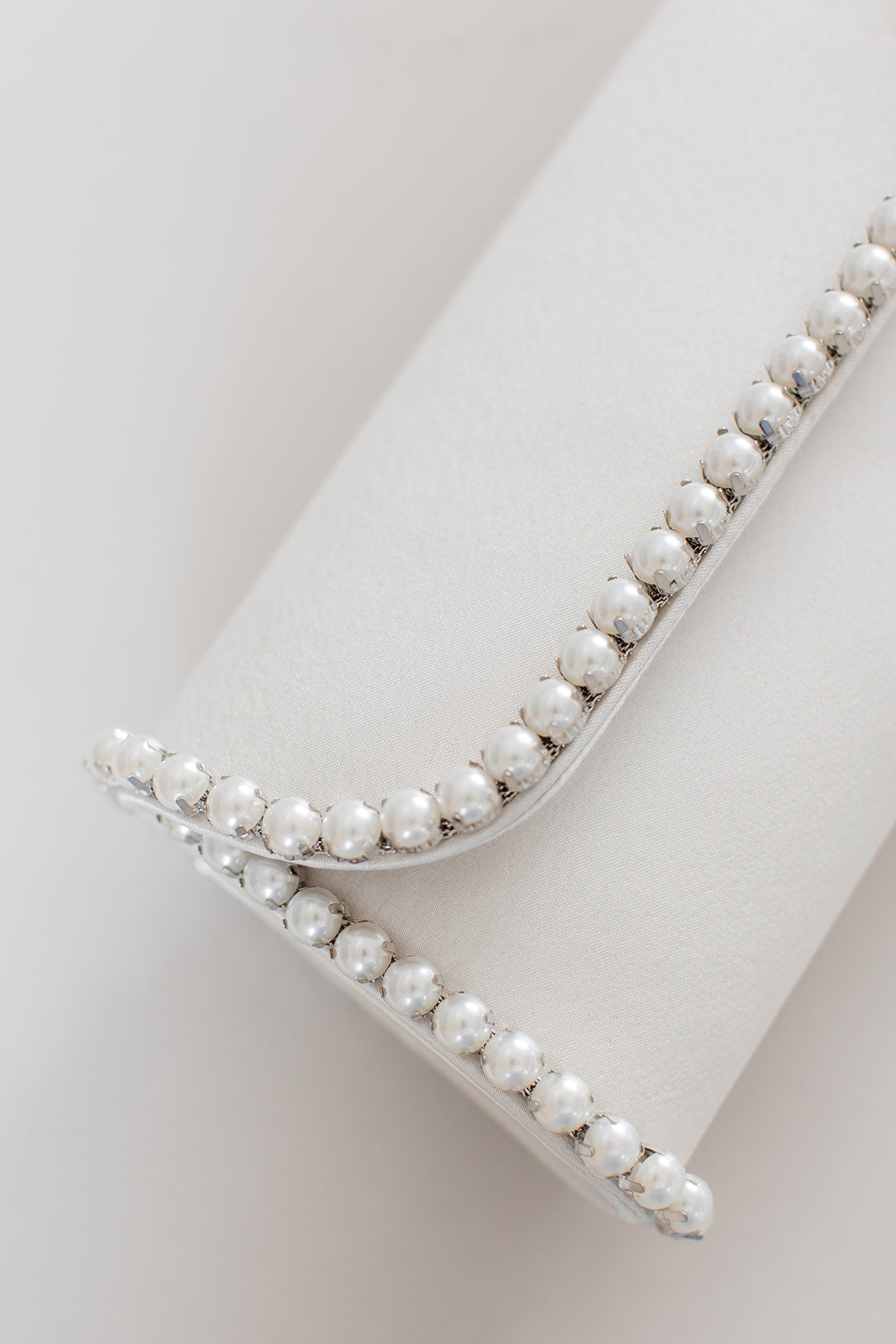 Luna - Sculpted Pearl Trim Envelope Clutch - Ivory