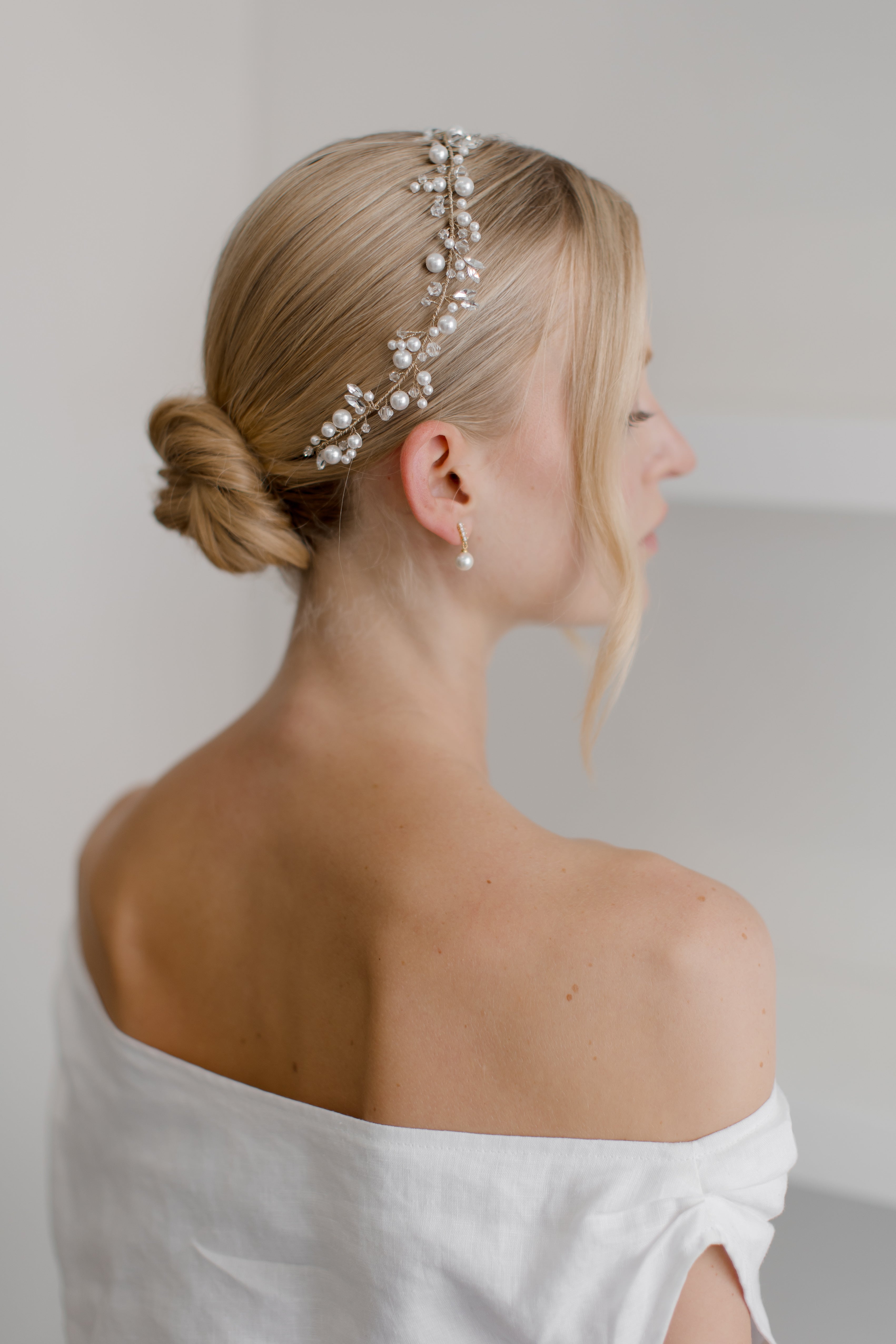 Cleo Pearl & Crystal Bridal Hair Vine