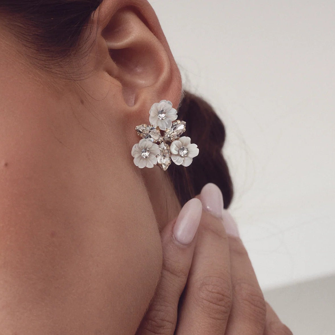 Elizabeth Bower - Juliette Pearl & Crystal Flower Stud - Rhodium Silver
