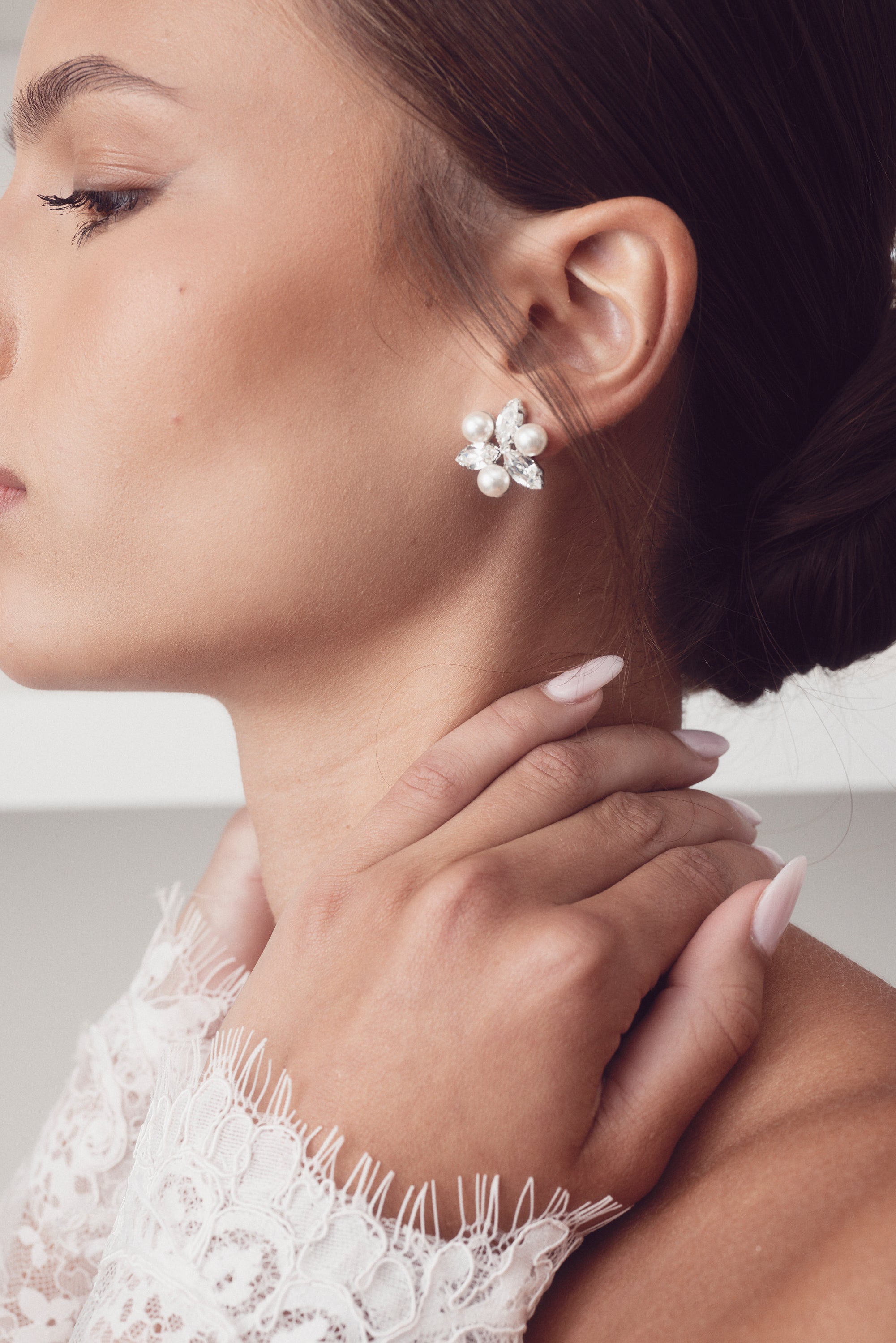 Elizabeth Bower - Juliette Pearl & Crystal Stud - Rhodium Silver