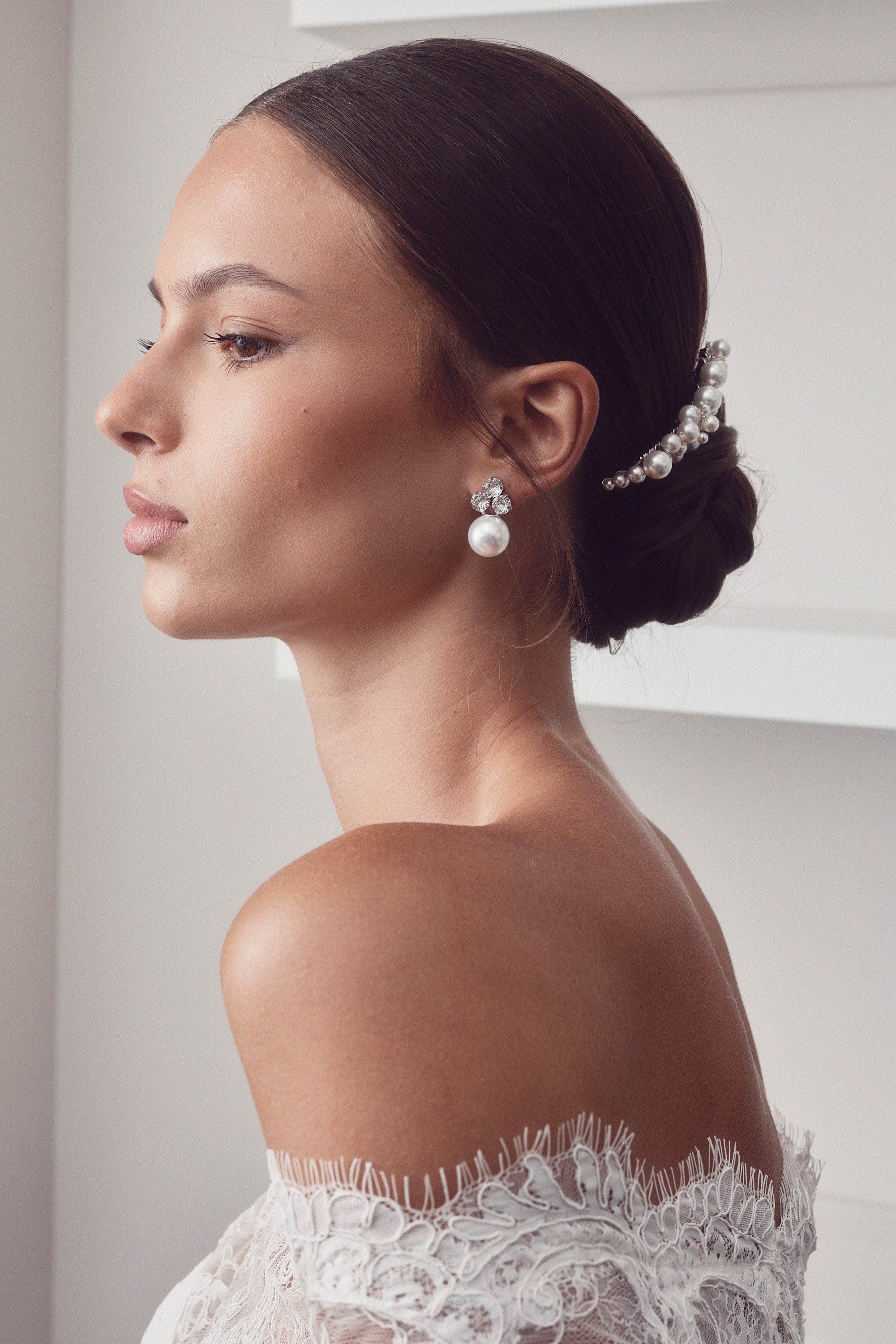 Elizabeth Bower - Bubble Pearl Comb - Gold
