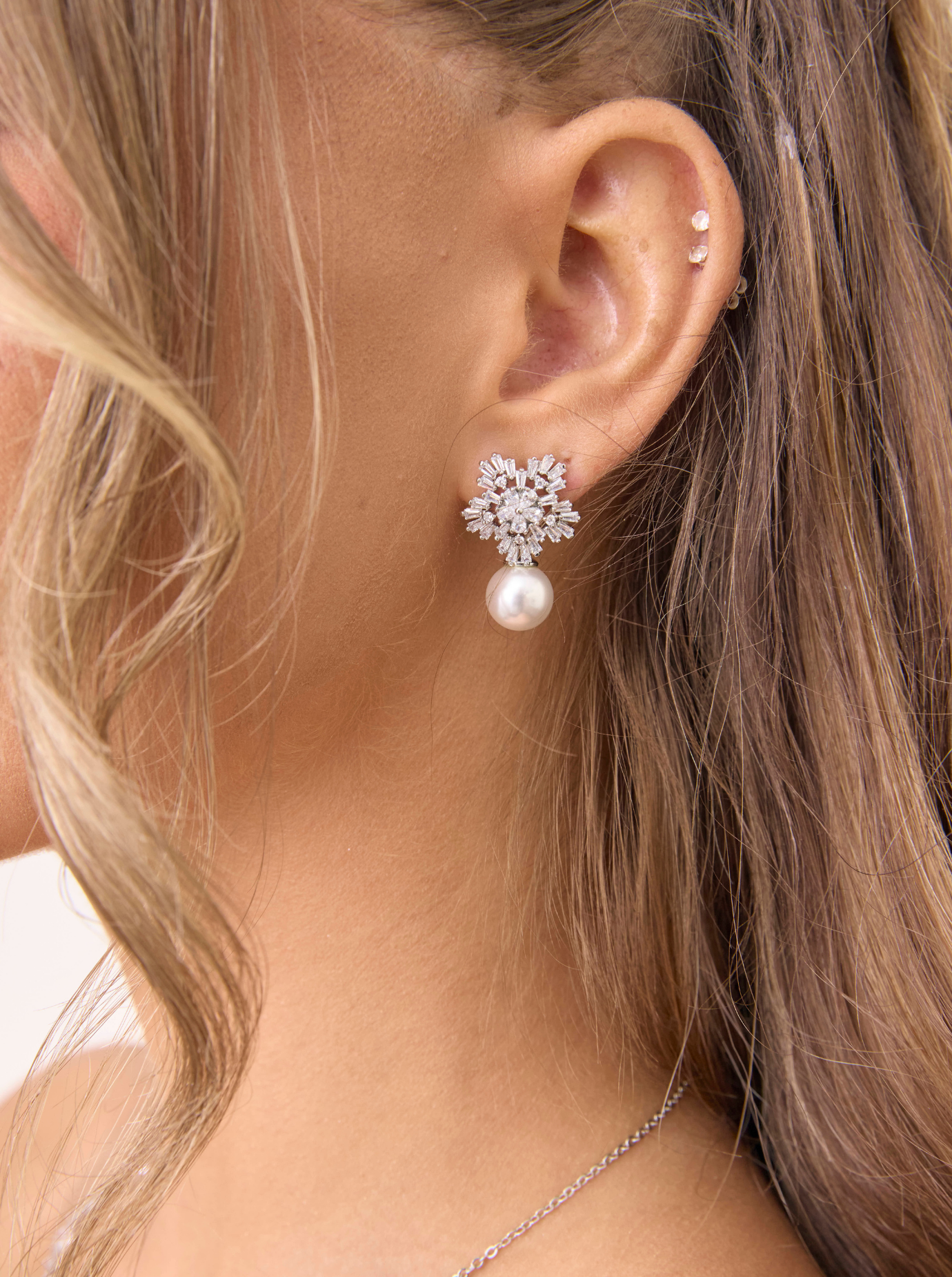 Zoey - Stunning Snowflake Pearl Bridal Earrings