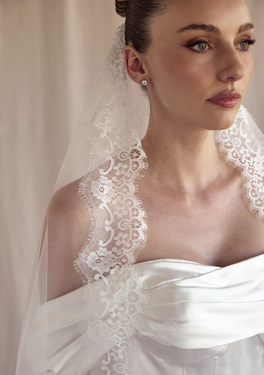 Lola Knight - Daniela - Ivory Mantilla Lace Wedding Veil