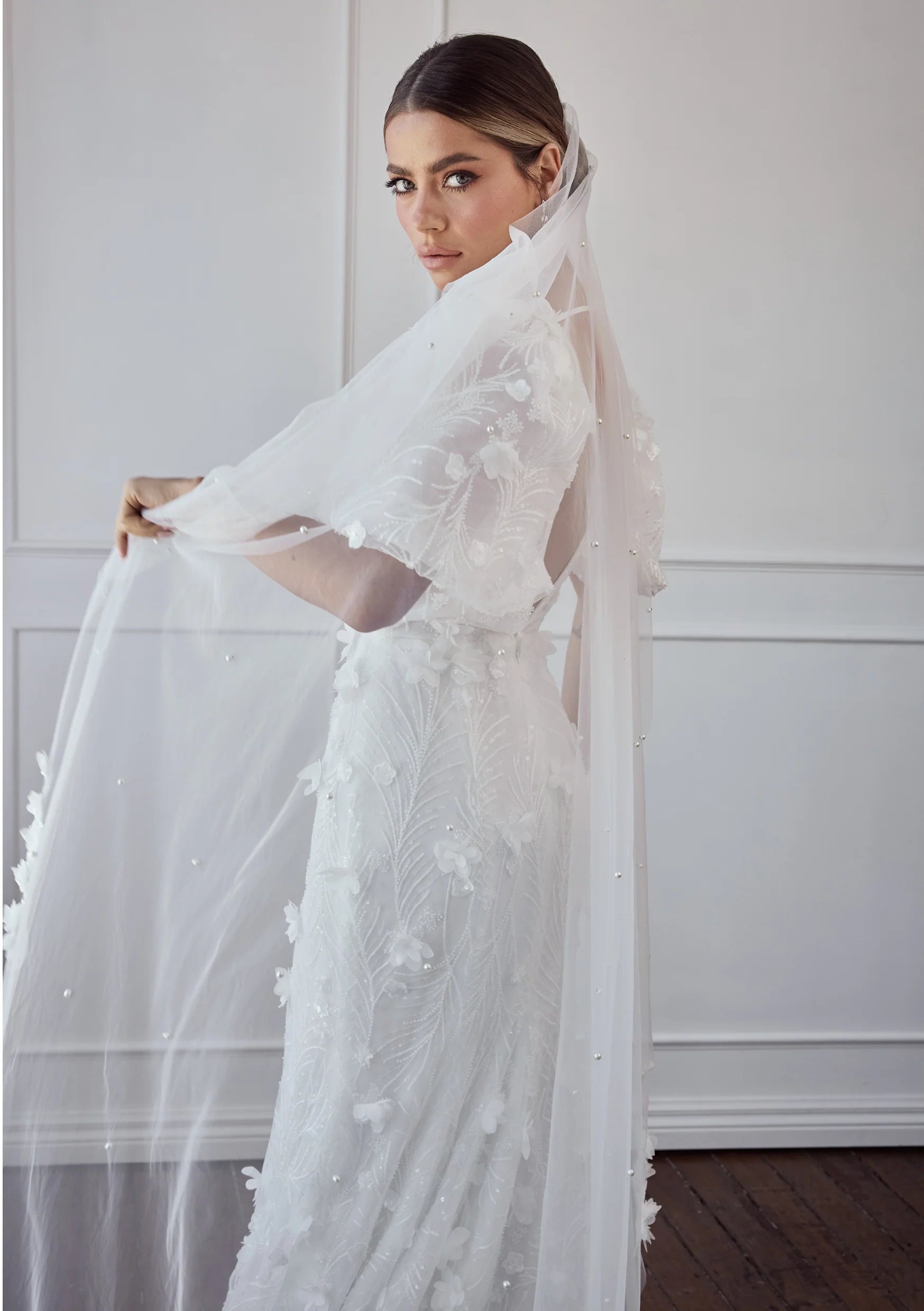 Lola Knight - Gabriella - Pearl and Flower Wedding Veil - Ivory