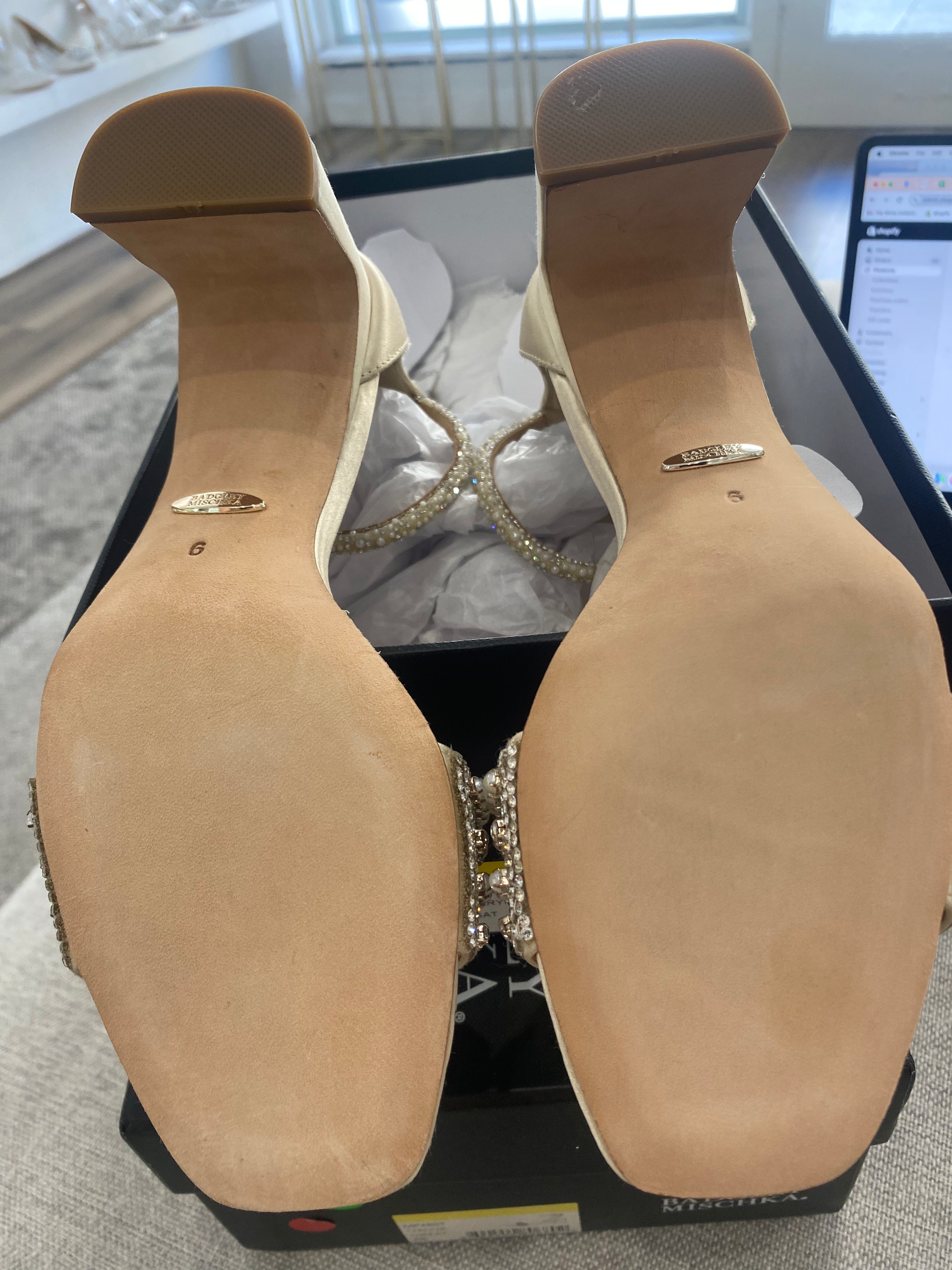 SAMPLE - Kameryn Ivory - Size 6