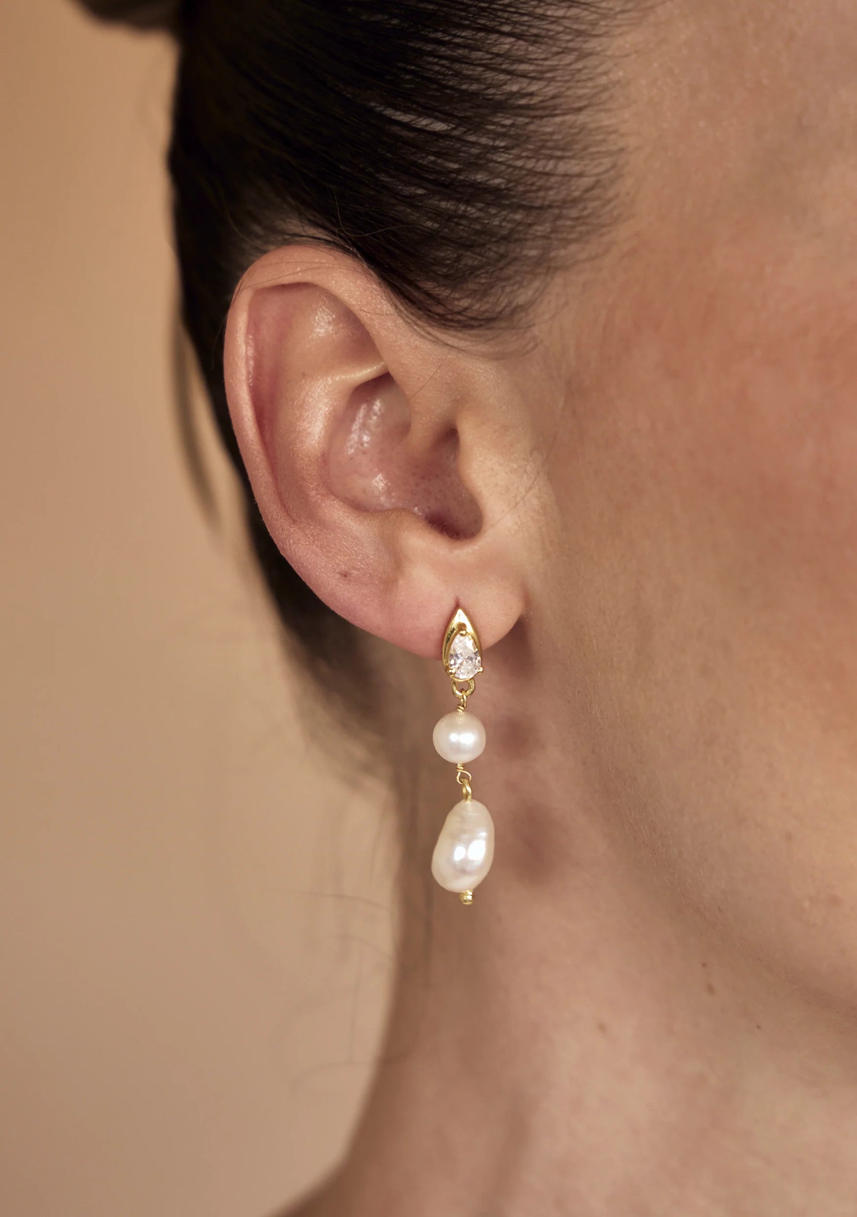 Lola Knight - Lulu - Pearl & Crystal Drop Earrings - 18CT Gold