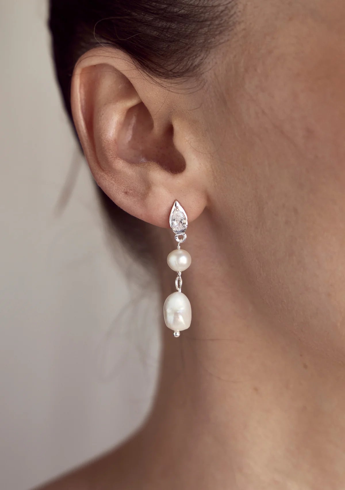 Lola Knight - Lulu - Pearl & Crystal Drop Earrings - Silver