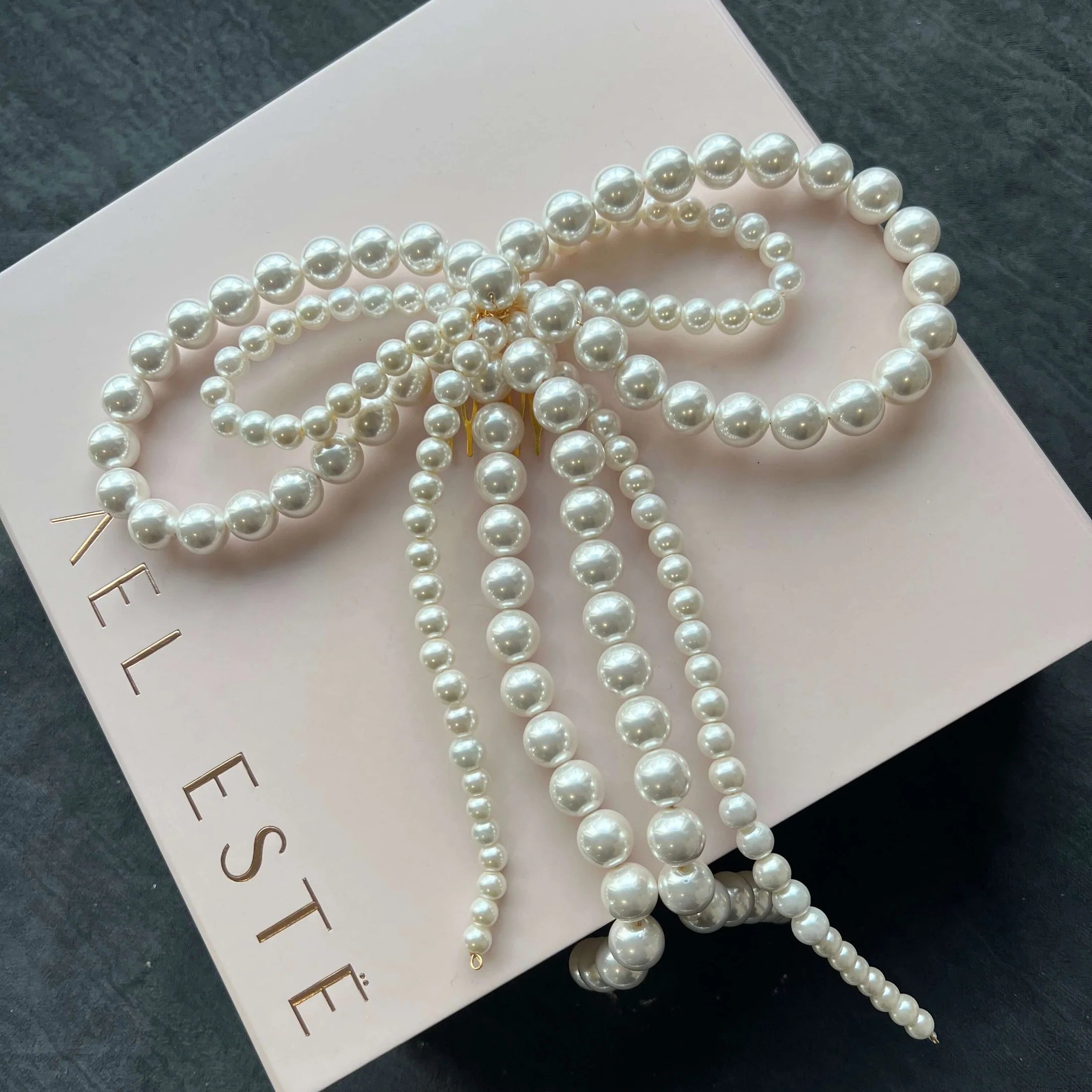 A'el Este - Lotti - Pearl Bridal Bow Comb