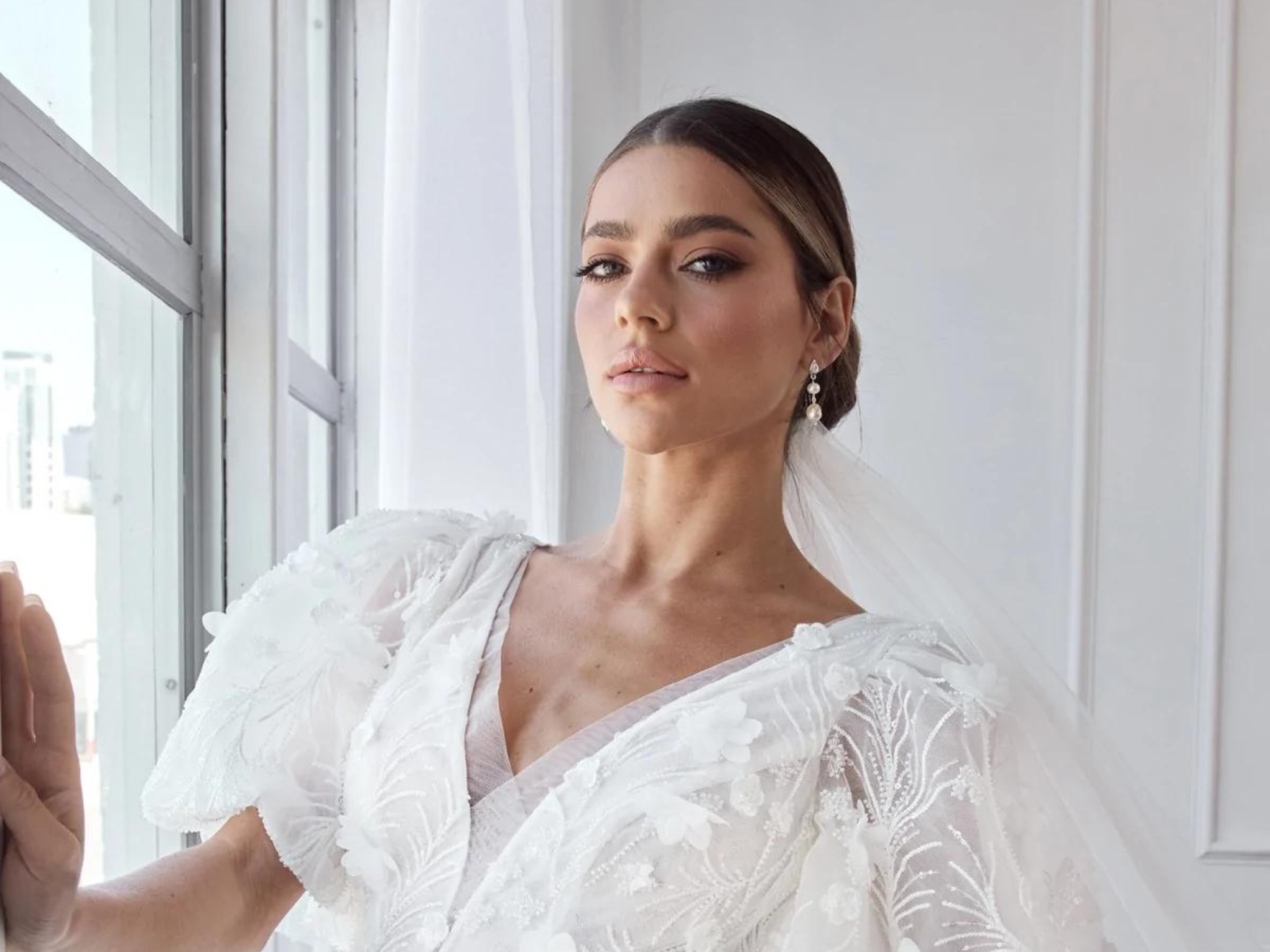 Lola Knight - Lulu - Pearl & Crystal Drop Earrings - Silver