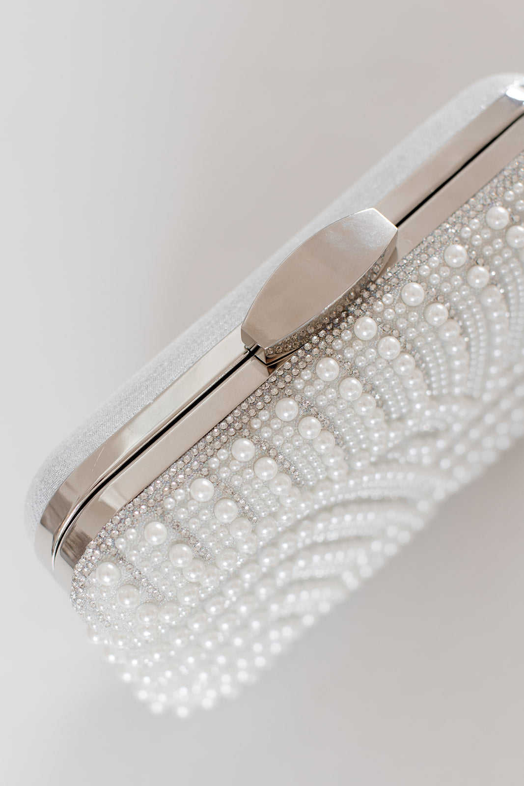 Sirena - Wave Pearl Box Clutch - Ivory