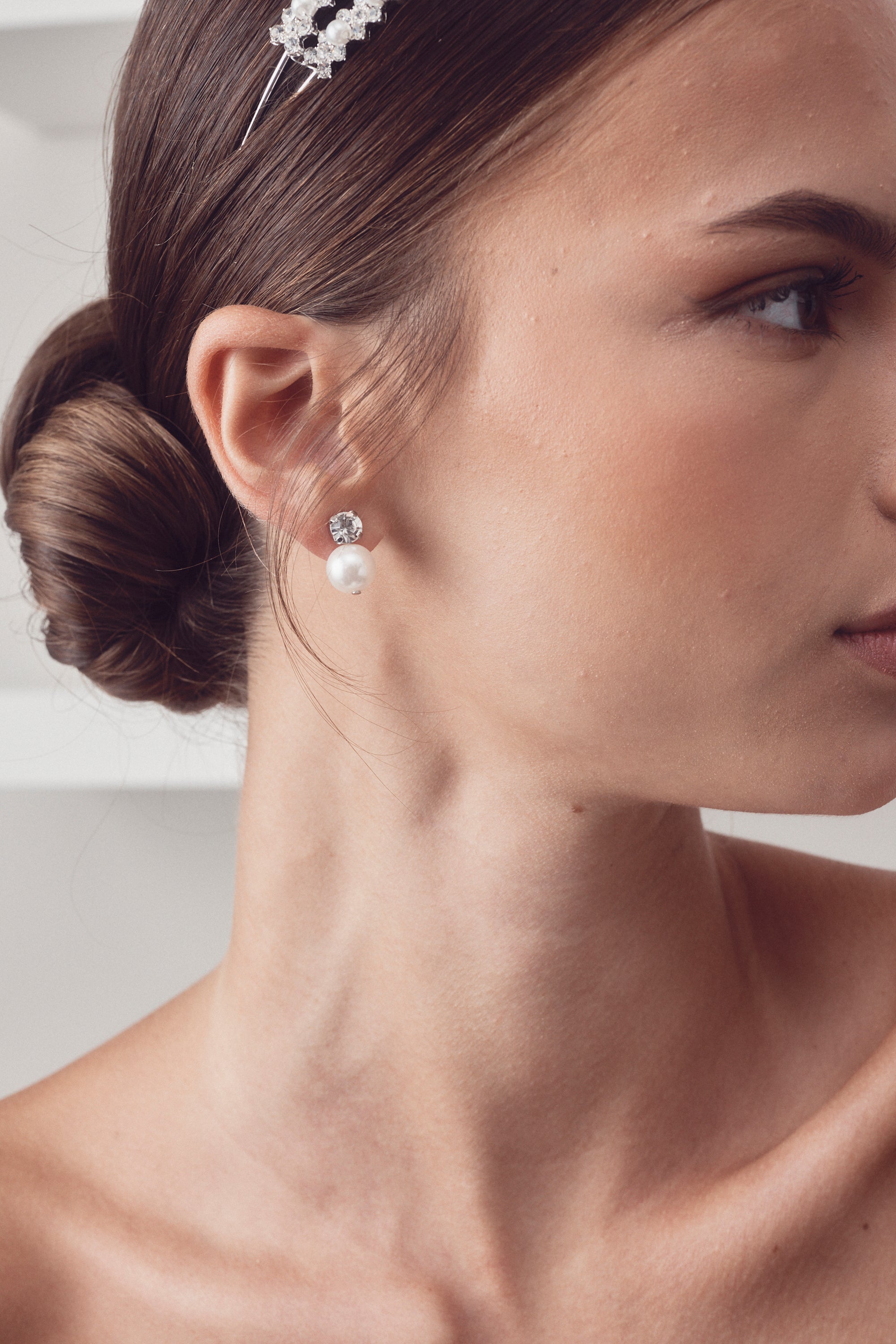 Leah Petite - Swarovski Crystal and Pearl Bridal Stud Earrings 10mm - Rhodium Plated