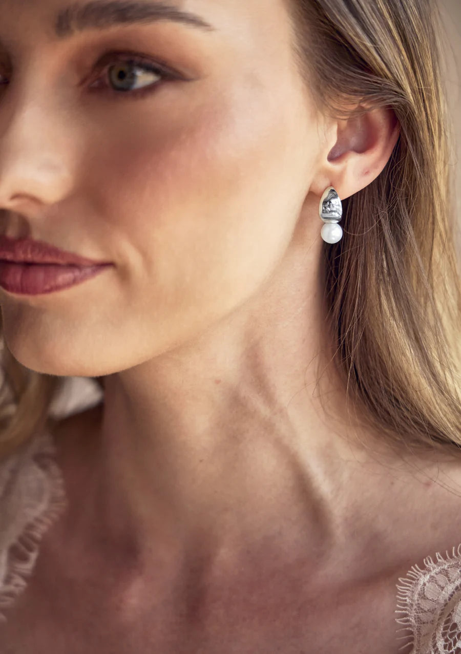 Lola Knight - Blanca - Pearl Drop Bridal Earrings - Silver