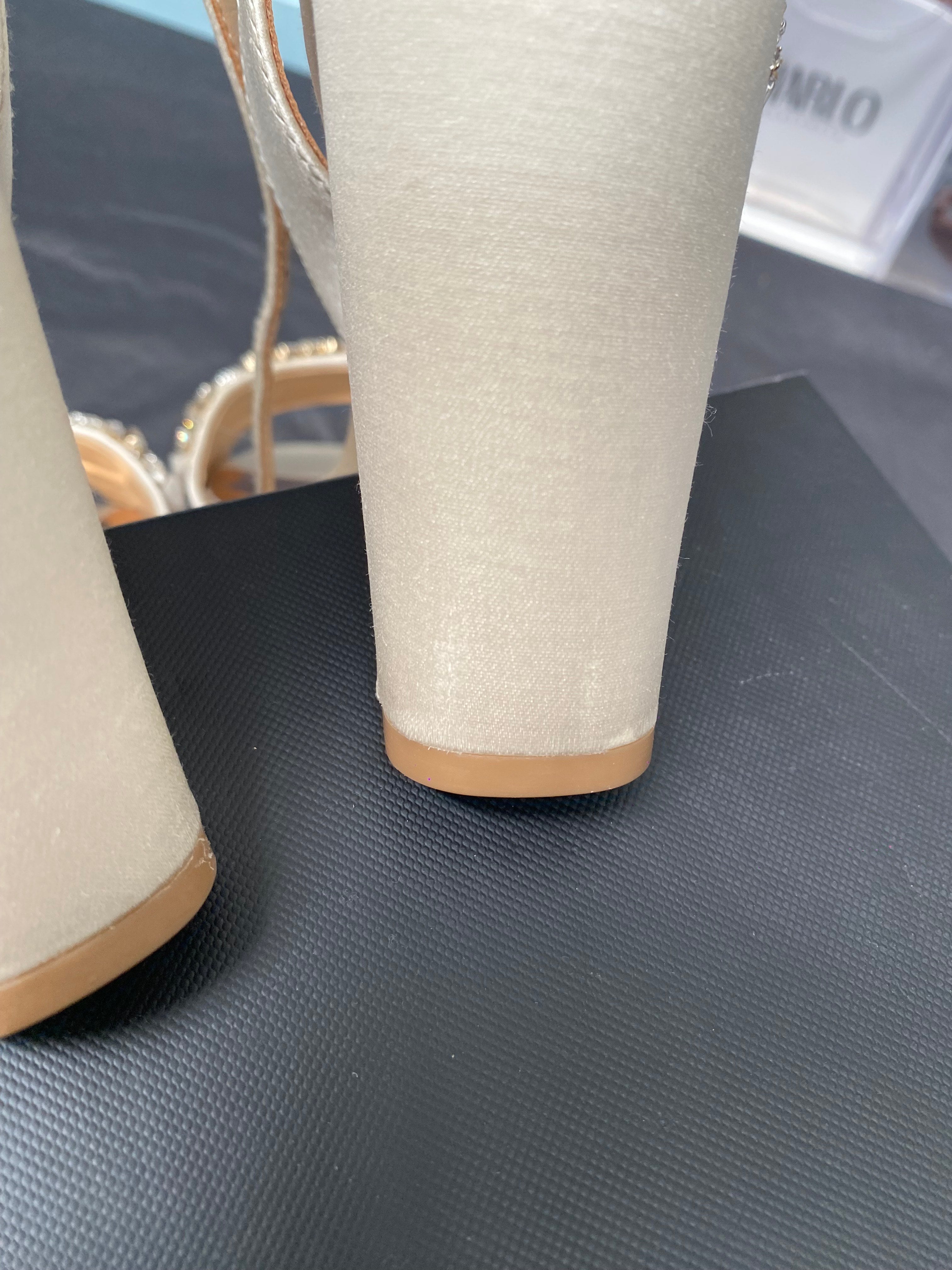 SAMPLE - Libby - Ivory - Size 6.5